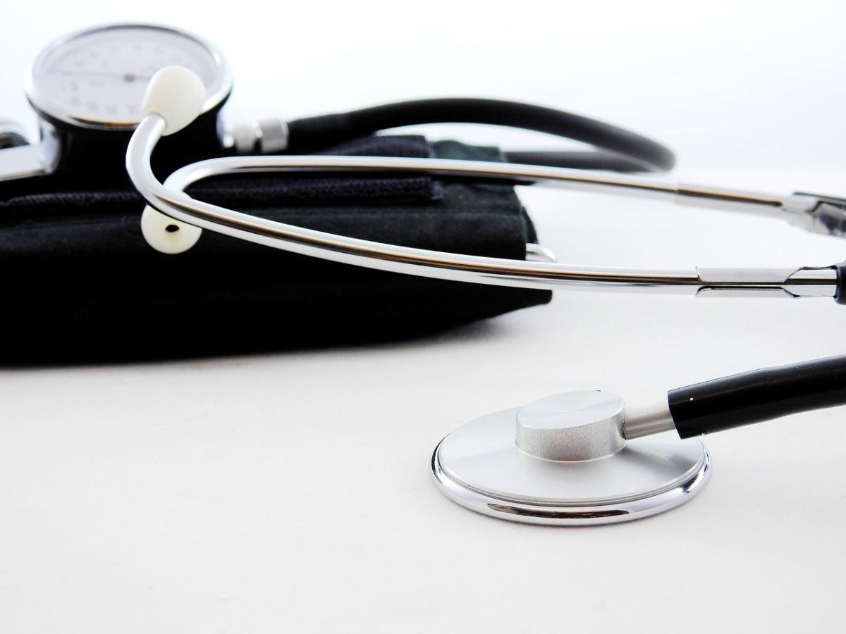 black and white photo of stethoscope